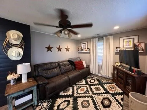 $169,000 | 104 4th Street, Winchester, KS 66097