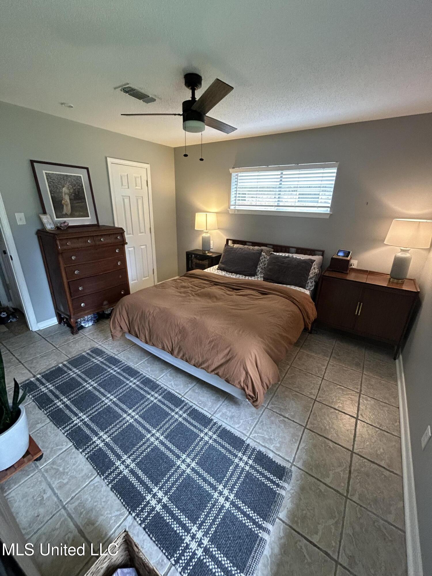 113 Colmer Circle Ocean Springs, MS 39564 - Photo 12 of 26 C6FB739C-8538-4A01-BECF-048A54C080BC