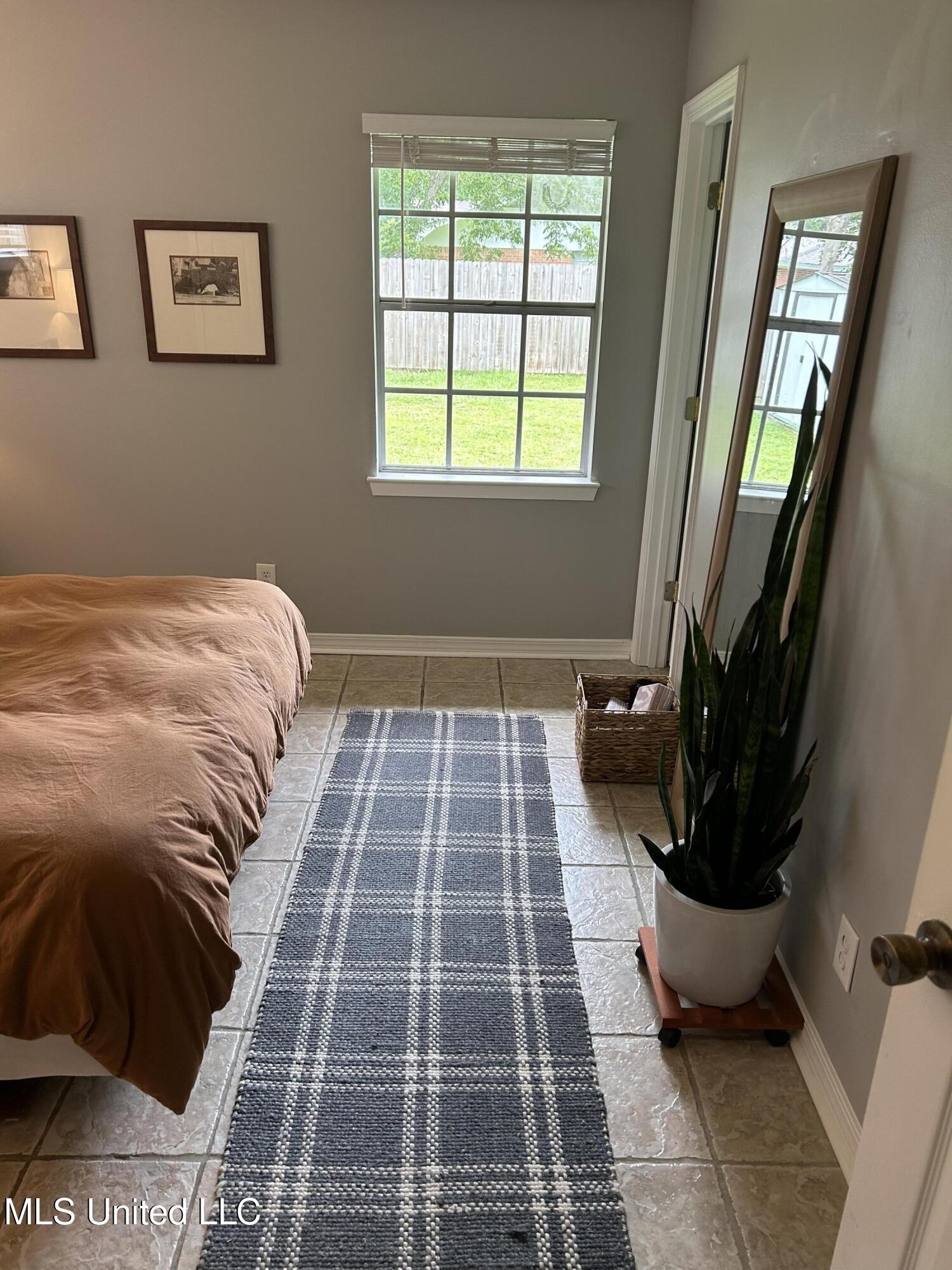 113 Colmer Circle Ocean Springs, MS 39564 - Photo 14 of 26 5568A039-8100-419F-A298-FEDC61E756F0