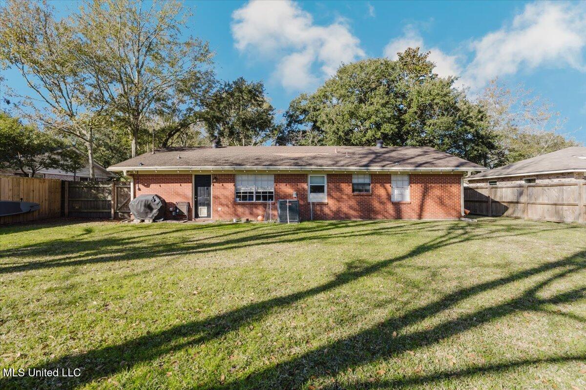 113 Colmer Circle Ocean Springs, MS 39564 - Photo 22 of 26 6-HJ0A1045-HDR