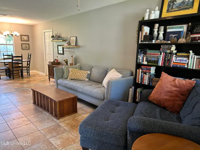 $245,000 | 113 Colmer Circle, Ocean Springs, MS 39564