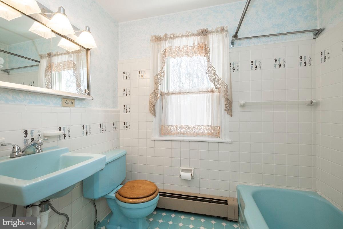 751 Henning Road Perkiomenville, PA 18074 - Photo 17 of 45 Bathroom