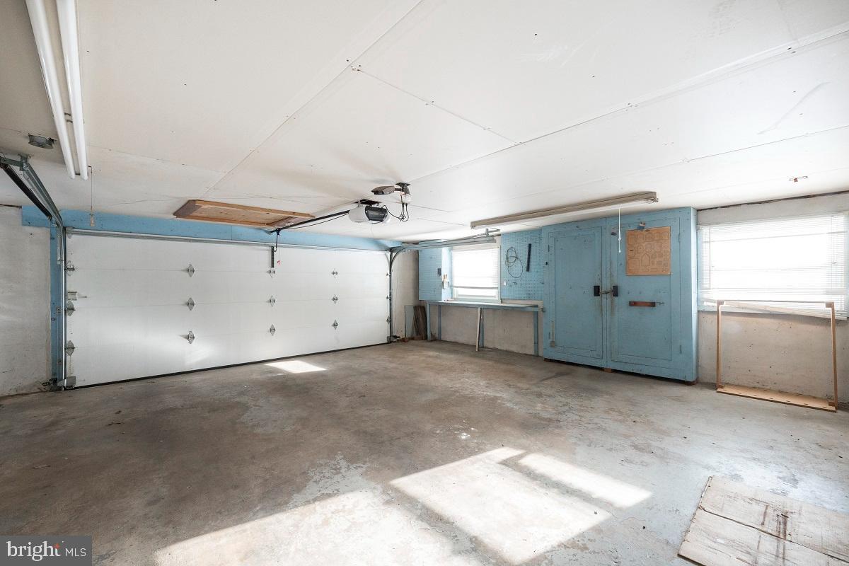 751 Henning Road Perkiomenville, PA 18074 - Photo 23 of 45 garage