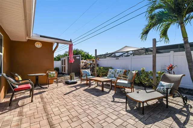 $4,000 | 13948 Brewster Drive, Largo, FL 33774