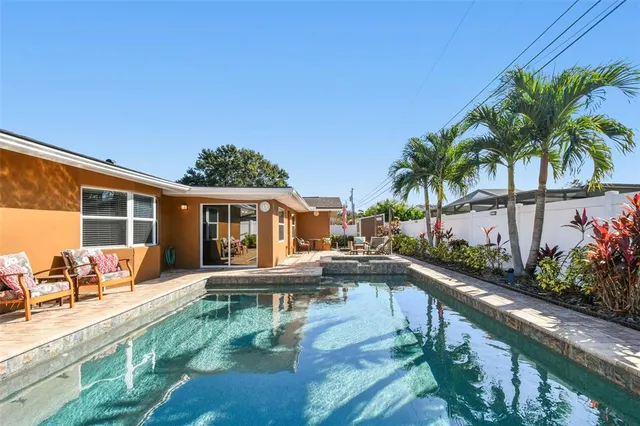 $4,000 | 13948 Brewster Drive, Largo, FL 33774