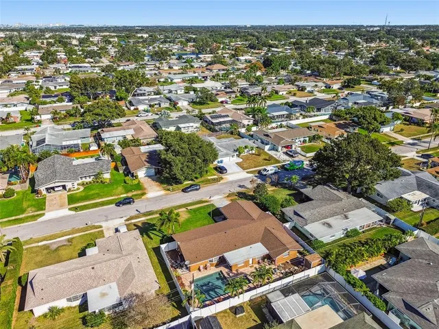 $4,000 | 13948 Brewster Drive, Largo, FL 33774