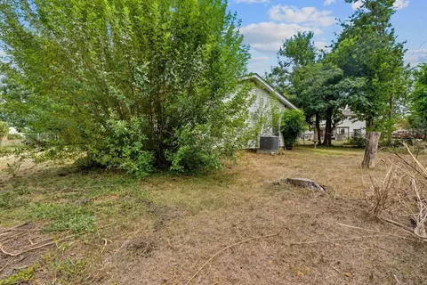 $189,990 | 2405 Grace Street, Taylor, TX 76574