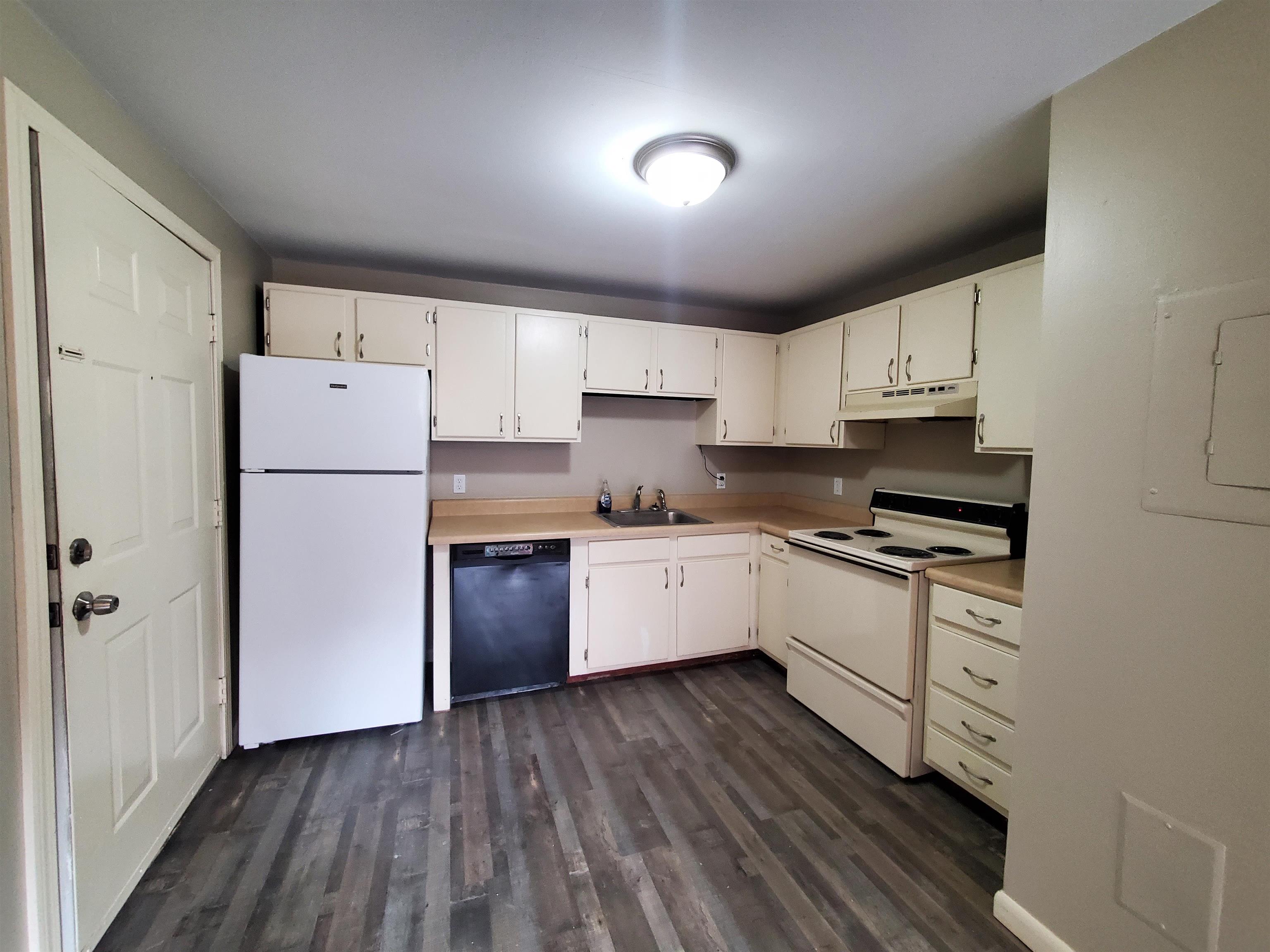 45 Log Street, Unit 2E Manchester, NH 03102 - Photo 2 of 7 Gallery Image 2