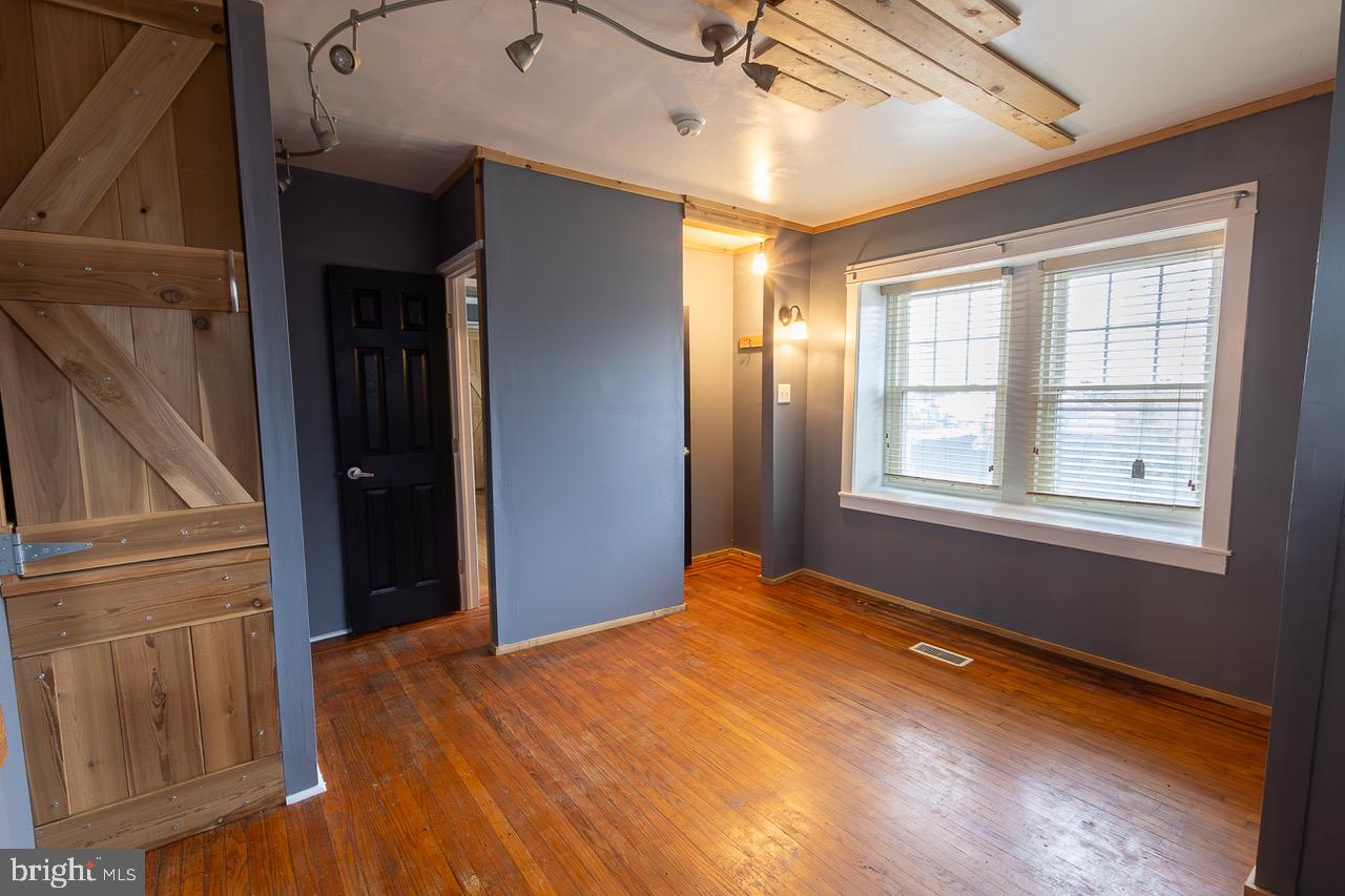 239 East Township Line Road Upper Darby, PA 19082 - Photo 14 of 31 Bedroom