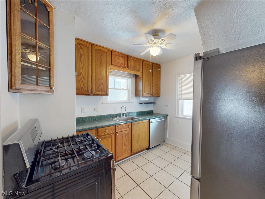 1076 Rushleigh Road Cleveland Heights, OH 44121 - Photo 8 of 27