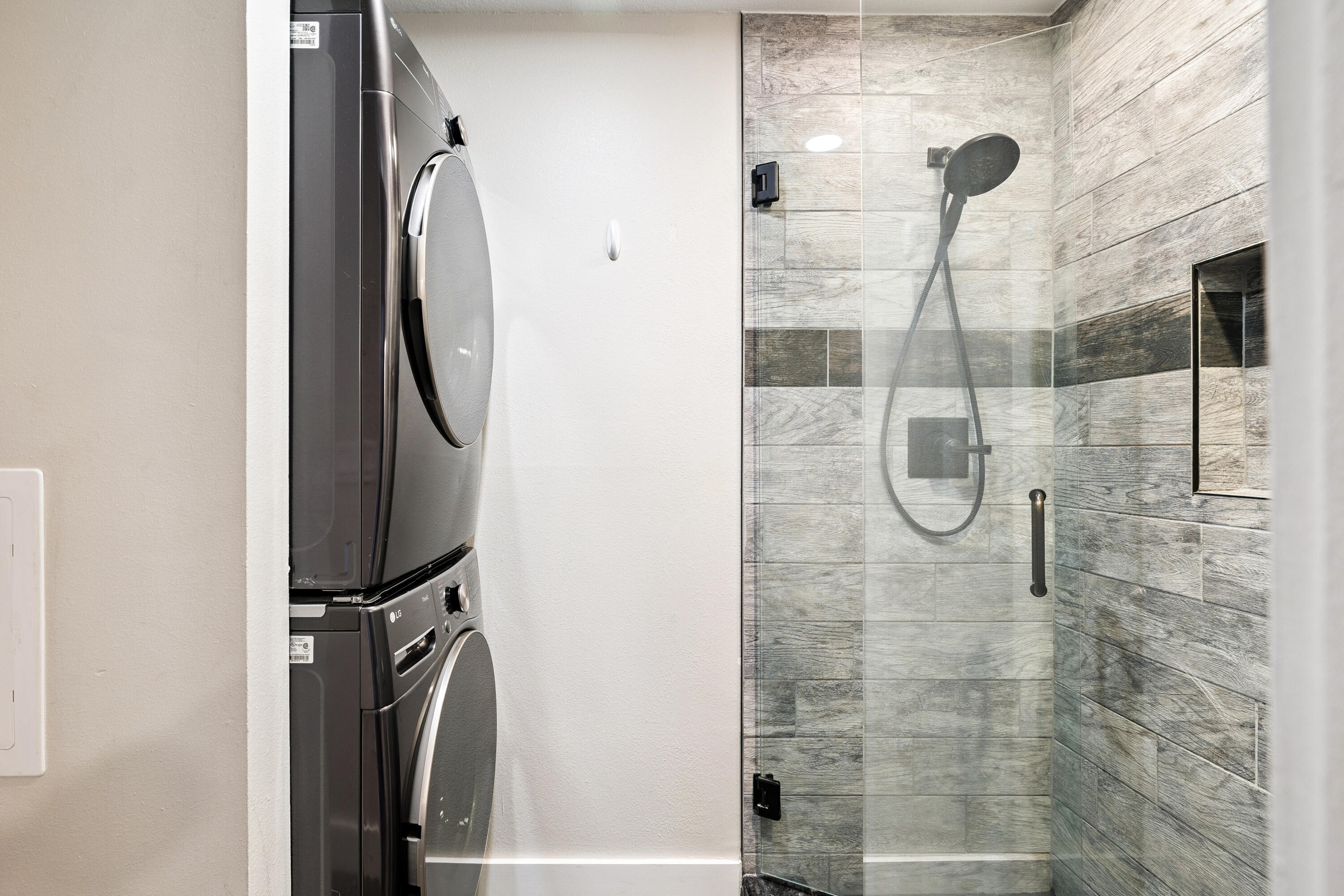 3184 East Scenic Highway 98, Unit 116A Destin, FL 32541 - Photo 17 of 29 a bathroom with a shower