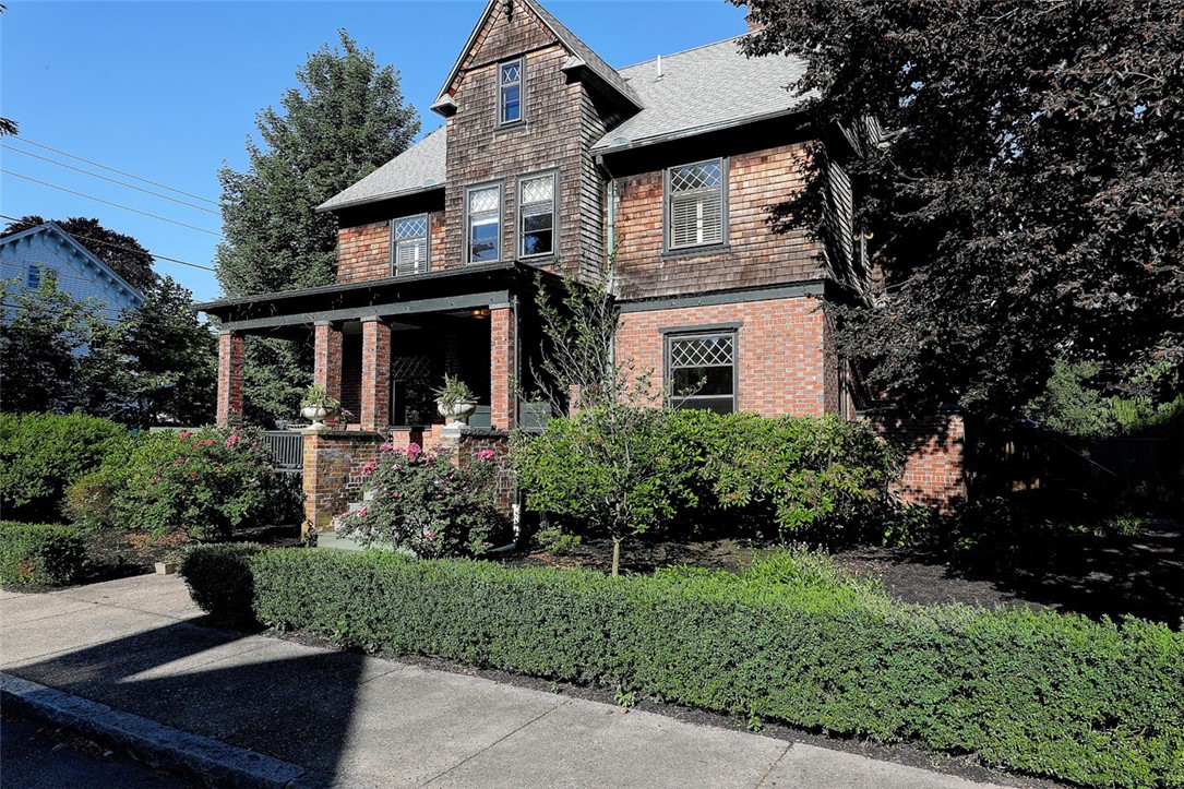 35 Washington Street Warren, RI 02885 - Photo 4 of 41 Gallery Image 4