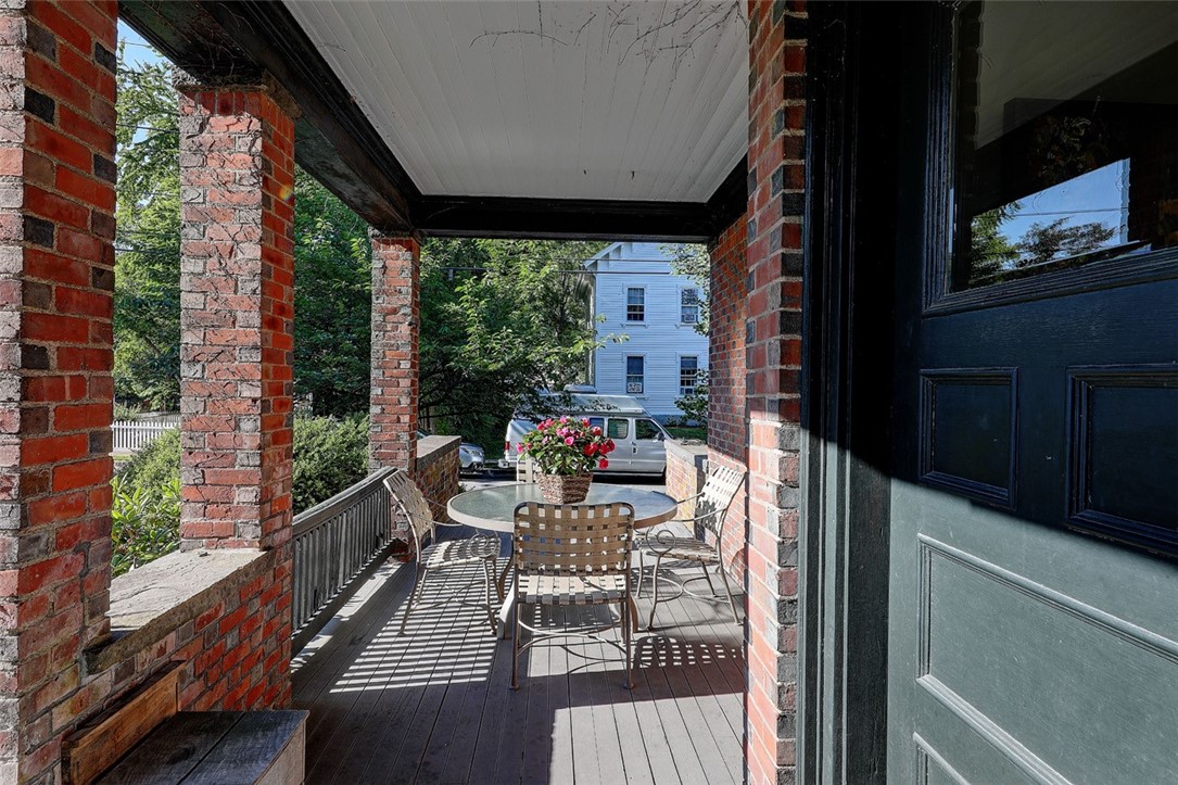 35 Washington Street Warren, RI 02885 - Photo 8 of 41 Gallery Image 8