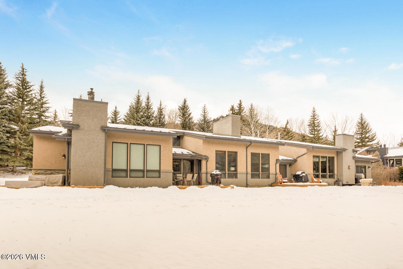 280 Gopher Road, Unit C9 Eagle-Vail, CO 81620 - Photo 25 of 27 a front view of a house with a outdoor space