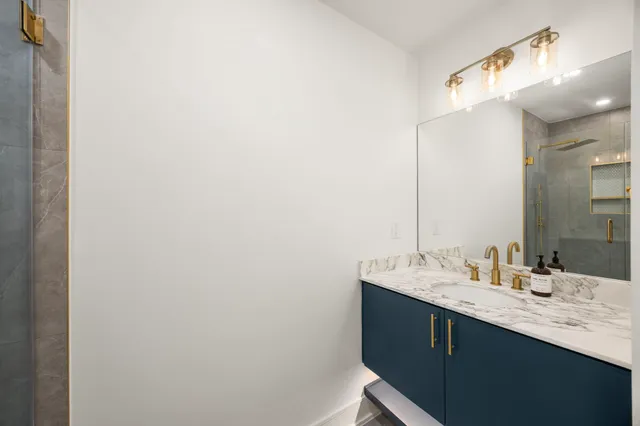 $1,299,000 | 709 West 39th Street, Houston, TX 77018