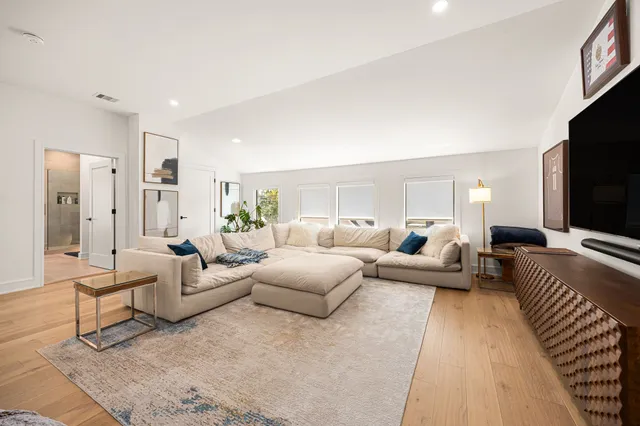 $1,299,000 | 709 West 39th Street, Houston, TX 77018