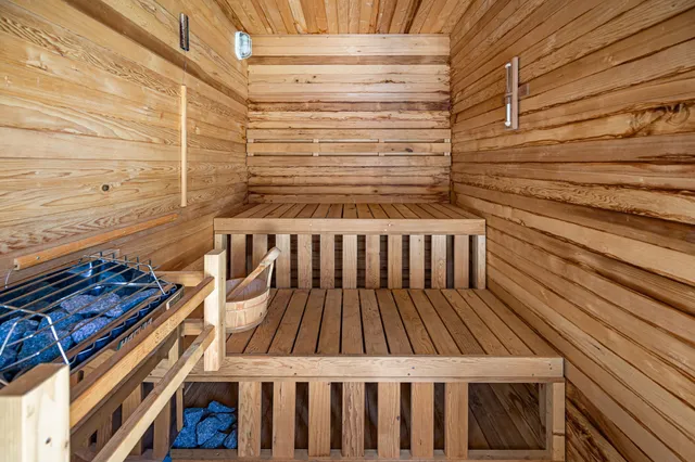 $1,299,000 | 709 West 39th Street, Houston, TX 77018