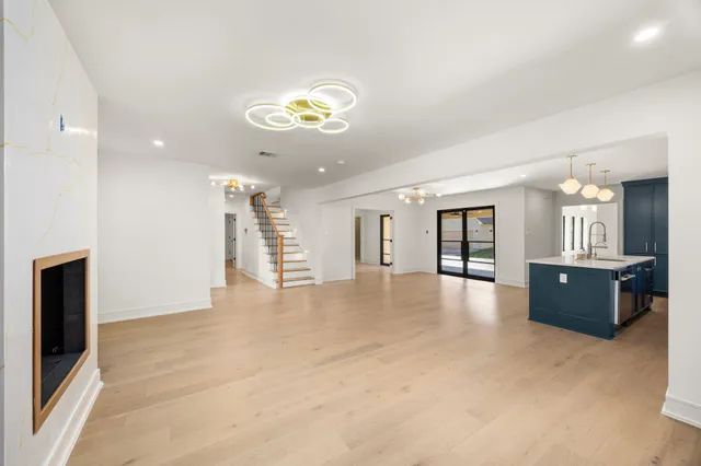 $1,299,000 | 709 West 39th Street, Houston, TX 77018