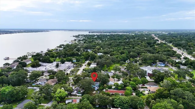 $2,650 | 210 15th Street East, Bradenton, FL 34208