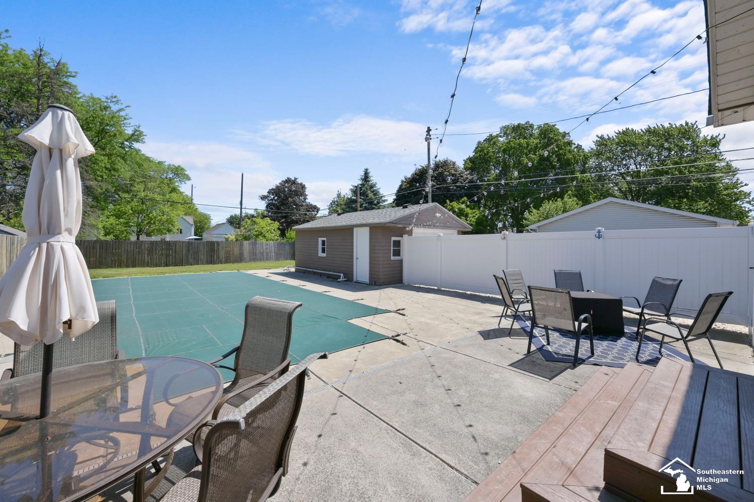 5864 Edgewood Boulevard Monroe, MI 48161 - Photo 25 of 25 50209778-514acbb3-8700-4229-a524-f34abc093589.JPG