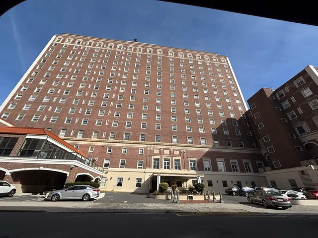a car parked in front of a building