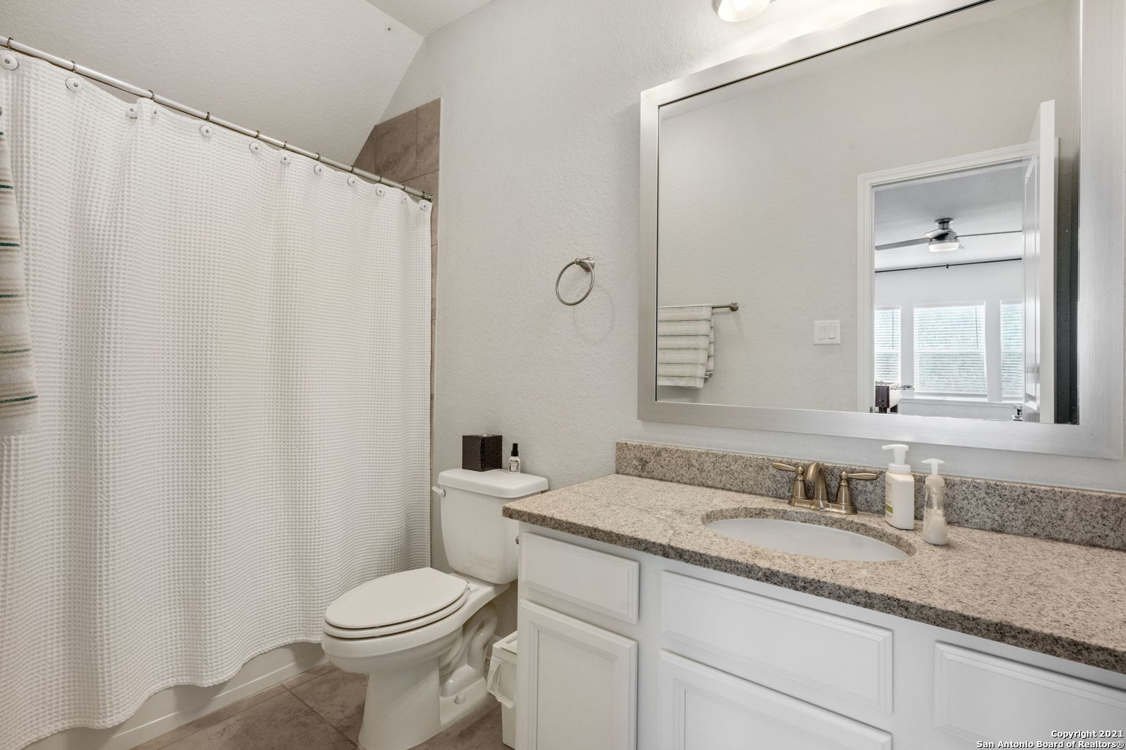 10523 Foxen Way Helotes, TX 78023 - Photo 20 of 27