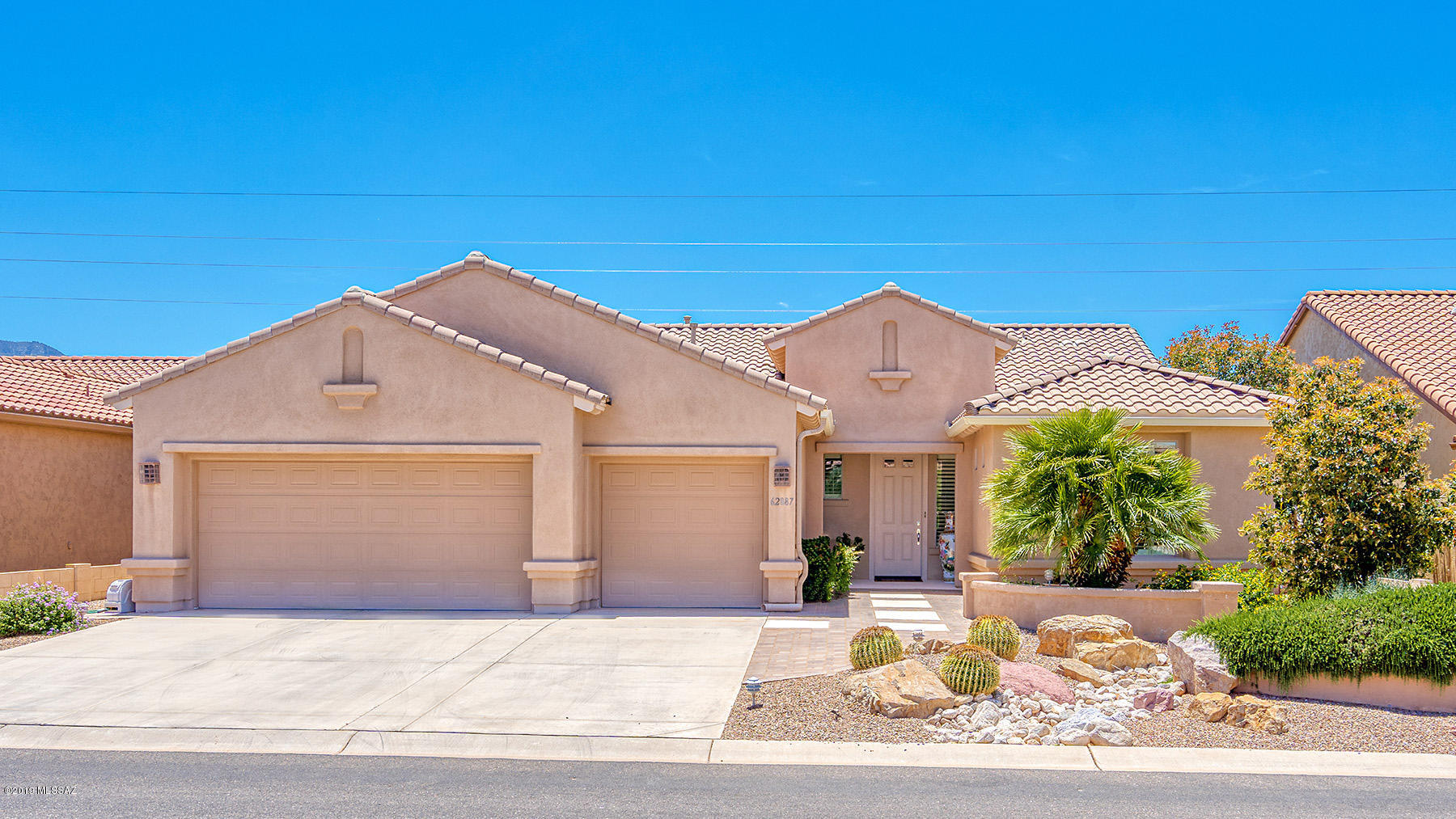 62887 East Border Rock Road Tucson, AZ 85739 - Photo 2 of 33