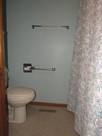 $349,000 | 1621 Oakwood Drive, Worthington, MN 56187