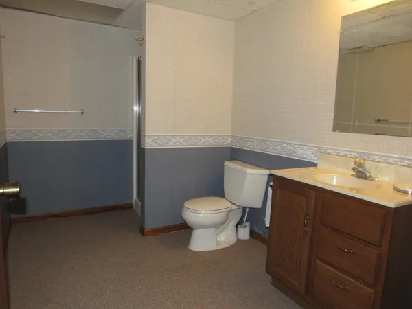 $349,000 | 1621 Oakwood Drive, Worthington, MN 56187