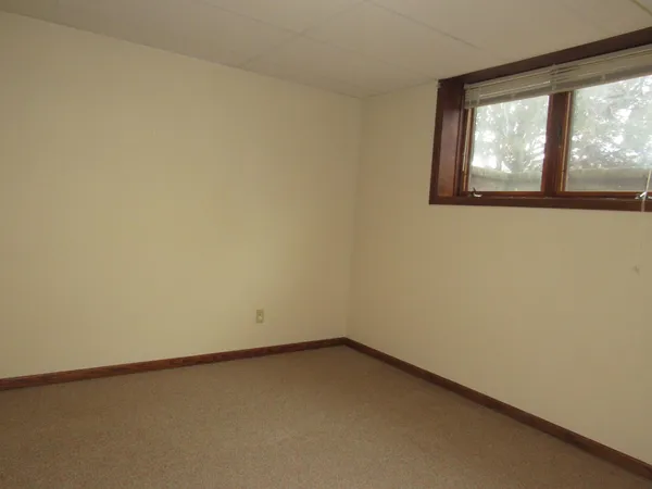 $349,000 | 1621 Oakwood Drive, Worthington, MN 56187