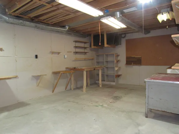 $349,000 | 1621 Oakwood Drive, Worthington, MN 56187