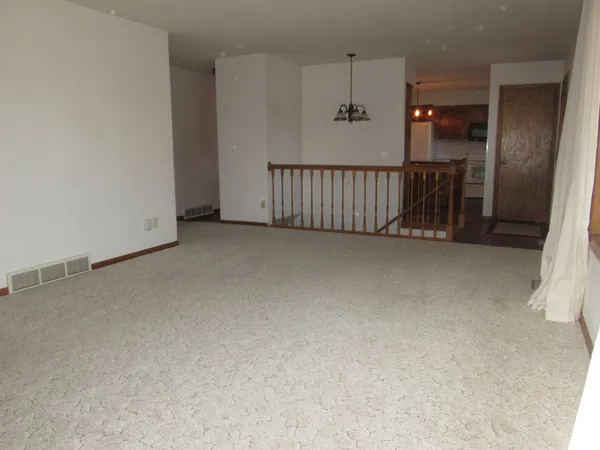 $349,000 | 1621 Oakwood Drive, Worthington, MN 56187