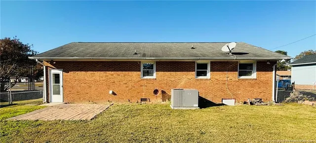 $1,200 | 611 Reggie Court, Spring Lake, NC 28390
