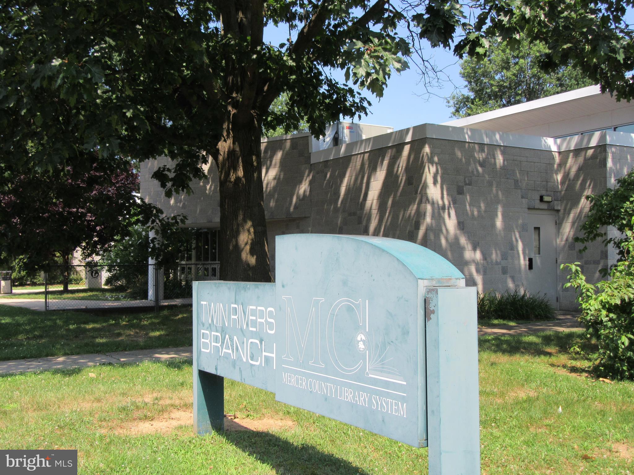 557 Fairfield Road East Windsor, NJ 08520 - Photo 16 of 23 Gallery Image 16