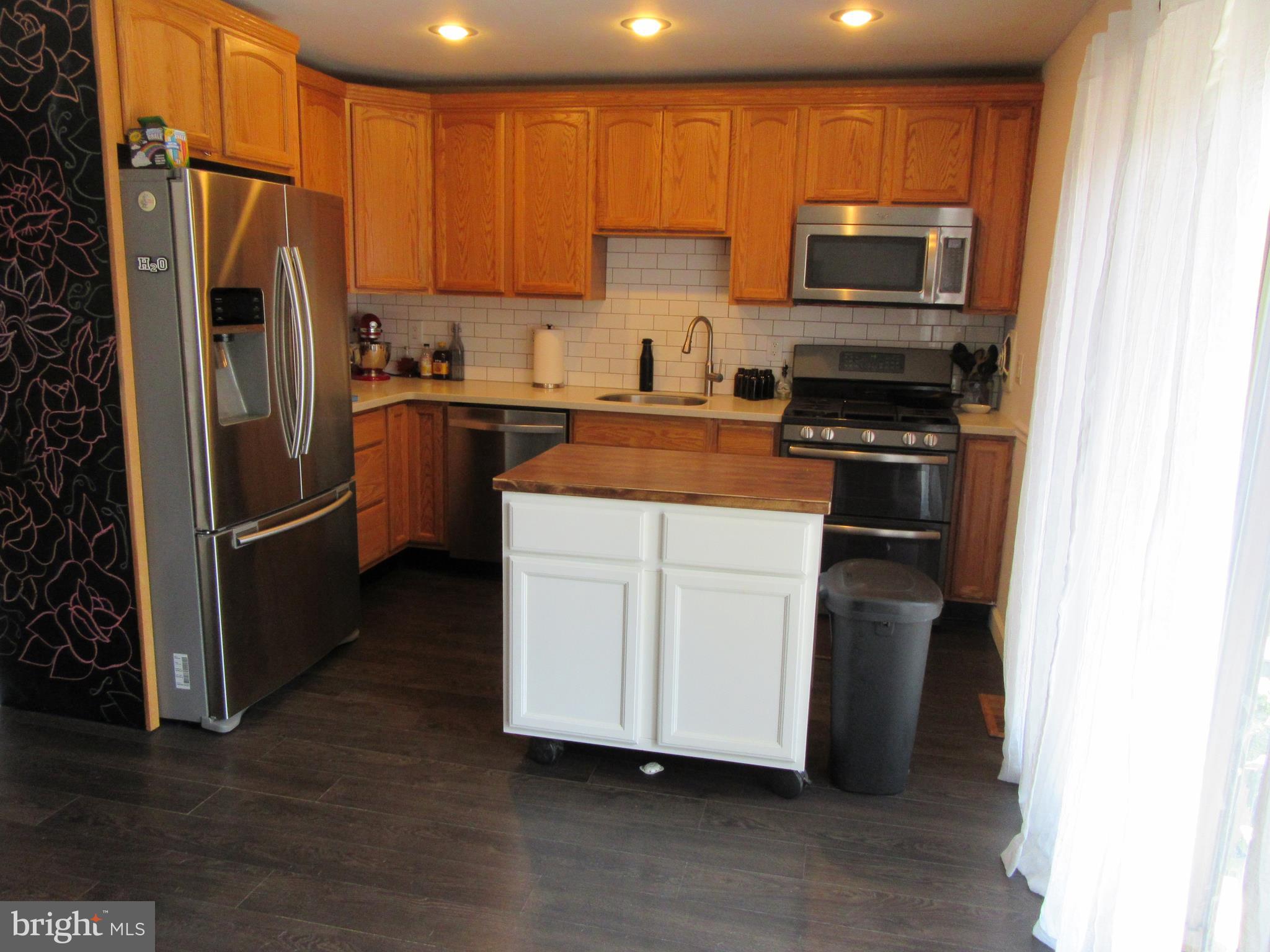 557 Fairfield Road East Windsor, NJ 08520 - Photo 6 of 23 Gallery Image 6