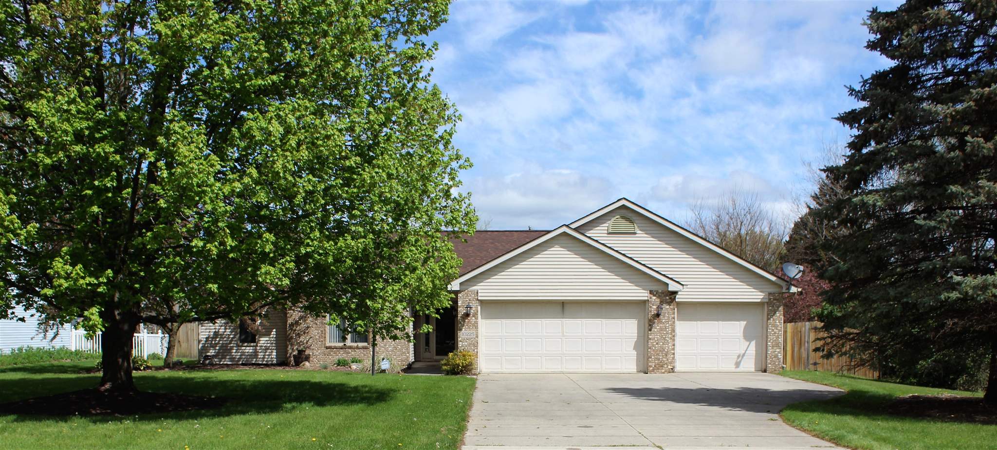 10225 Hosler Road Leo, IN 46765 - Photo 1 of 27 Gallery Image 1