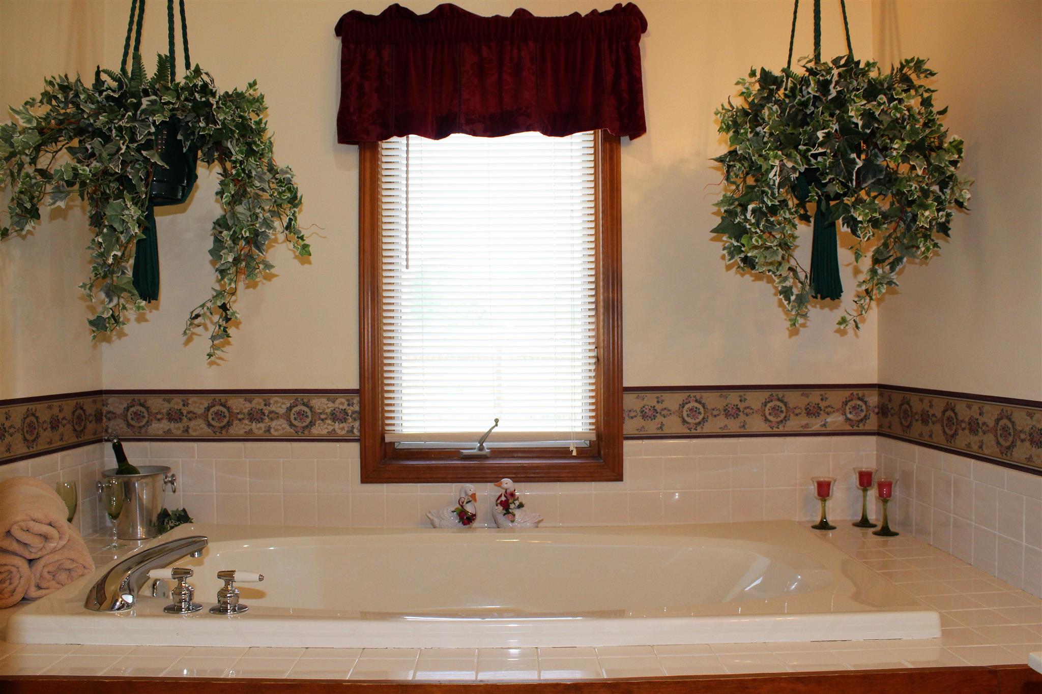 10225 Hosler Road Leo, IN 46765 - Photo 17 of 27 Gallery Image 17
