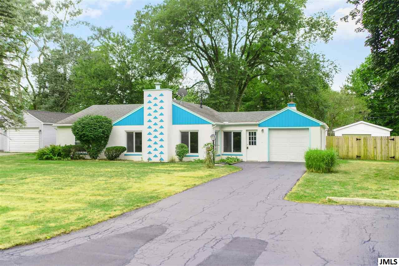 856 Springcrest Boulevard Jackson, MI 49203 - Photo 2 of 24 Photo 2