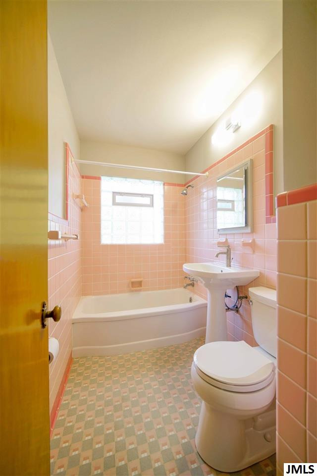 856 Springcrest Boulevard Jackson, MI 49203 - Photo 22 of 24 Photo 25
