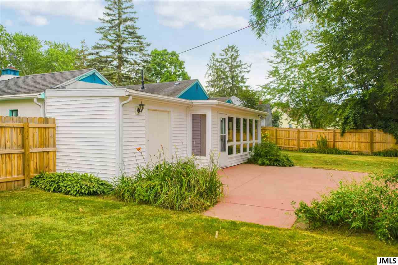 856 Springcrest Boulevard Jackson, MI 49203 - Photo 4 of 24 Photo 6