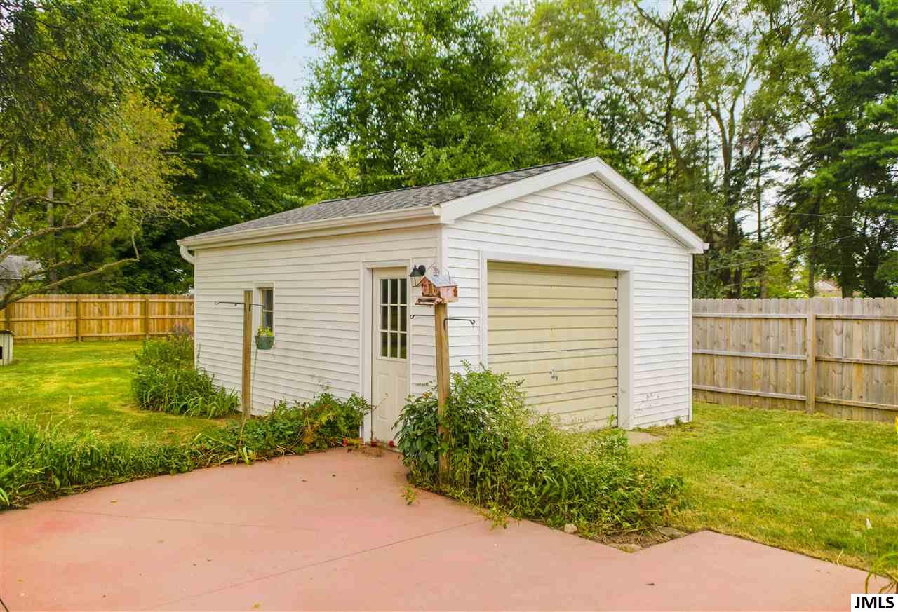 856 Springcrest Boulevard Jackson, MI 49203 - Photo 5 of 24 Photo 7