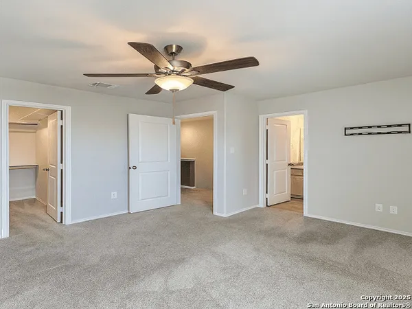 a view of empty room with window