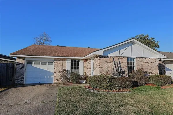 $217,500 | 5020 Eden Roc Drive, Marrero, LA 70072