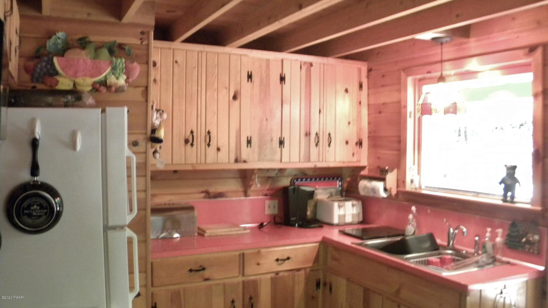 112 Cottage Road Tafton, PA 18464 - Photo 14 of 31 13-KITCHEN