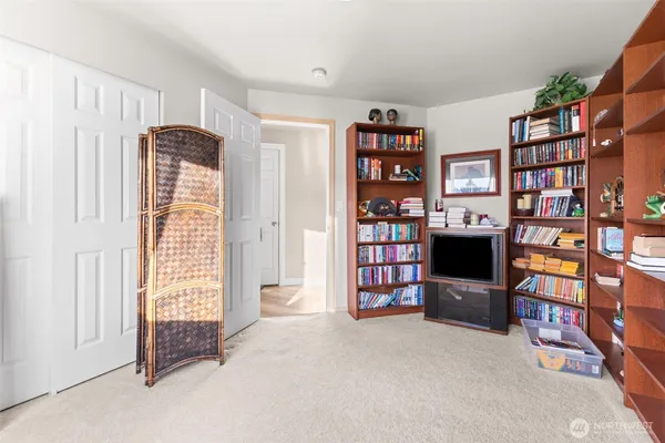 $575,000 | 207 Williams Boulevard Northeast, Orting, WA 98360