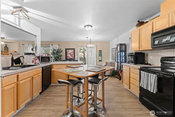 $575,000 | 207 Williams Boulevard Northeast, Orting, WA 98360