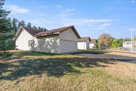 $199,900 | 2401 Hillcrest Drive, Brainerd, MN 56401