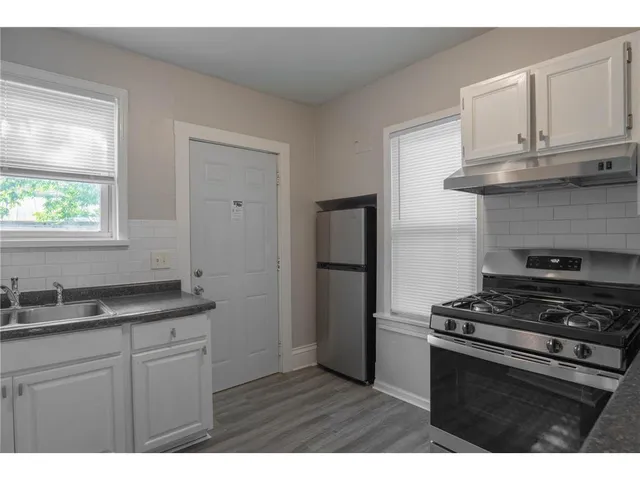 $1,725 | 1002 Lowry Avenue North, Minneapolis, MN 55412