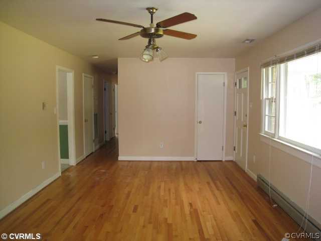 13701 Cedar Creek Road Chesterfield, VA 23838 - Photo 3 of 10 Living Room