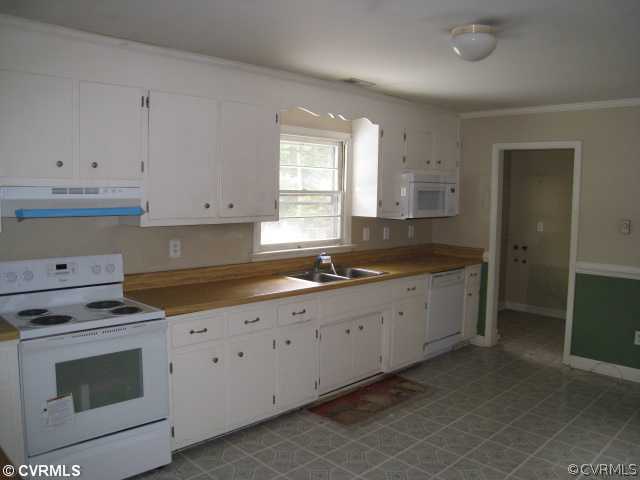 13701 Cedar Creek Road Chesterfield, VA 23838 - Photo 5 of 10 Kitchen